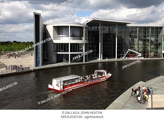 Germany, Berlin, Tiergarten Quarter, Paul Löbe Haus, Paul Loebe Haus, Government Building, Spree River, Tour Boat, River Cruise