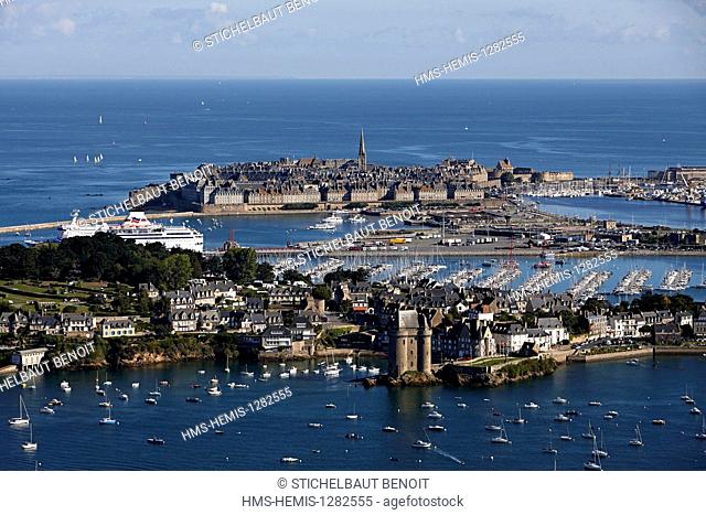 France, Ille et Vilaine, Cote d'Emeraude (Emerald Coast), Saint Malo, Saint Servan District, harbour and Tour Solidor, the tower built in 1382 sheletrs the...