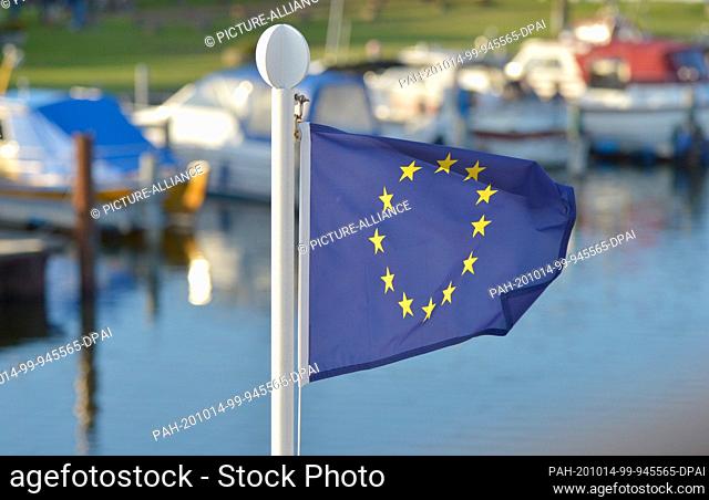 30 August 2020, Mecklenburg-Western Pomerania, Darß: A European flag is waving in the wind on an excursion boat. Photo: Volkmar Heinz/dpa-Zentralbild/ZB