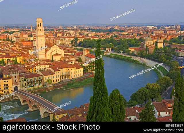Verona, Cathedral, The Stone Bridge, Ponte di petra, Adige, Veneto, Italy, Europe