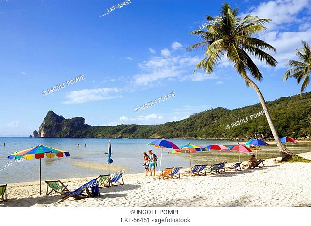 Tourists at beach Ao Lo Dalam, Lohdalum Bay, Ko Phi Phi Don, Ko Phi Phi Island, Krabi, Thailand, after the tsunami