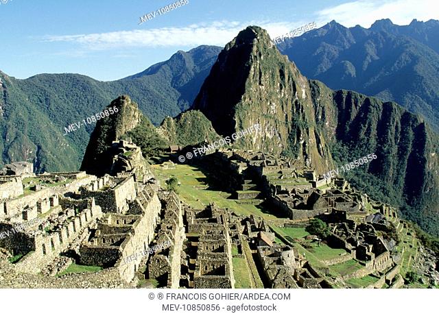 PERU - MACHU PICCHU below Huayna Picchu Mountain