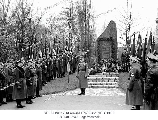 A memorial ceremony for National Socialists who were killed in the Beer Hall Putsch in 1923 with a speech by Gauleiter state councillor Artur Goerlitzer on...
