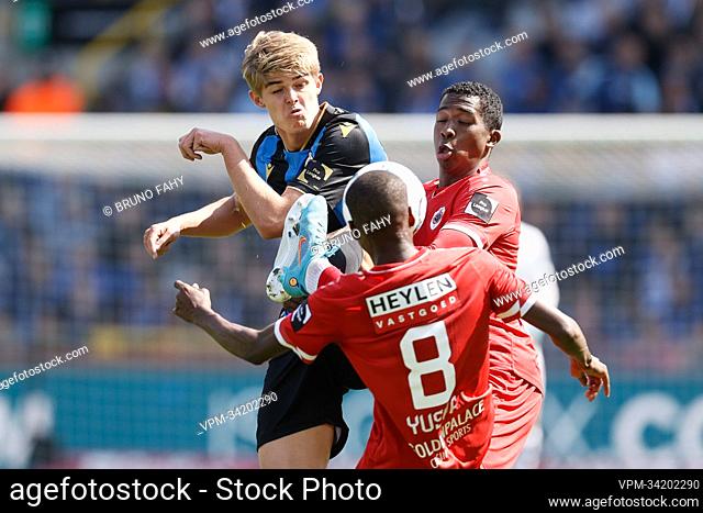 Club's Charles De Ketelaere, Antwerp's Alhassan Yusuf Abdullahi and Antwerp's William Pacho Tenorio fight for the ball during a soccer match between Club Brugge...