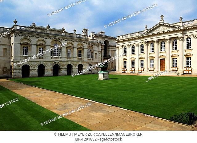 Senate House with courtyard, designed in 1730 by James Gibbs, purely classical architecture, King's Parade, Cambridge, Cambridgeshire, England, United Kingdom