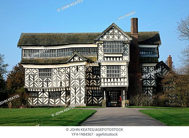 Little Moreton Hall, Cheshire moated 15th-century half-timbered manor house