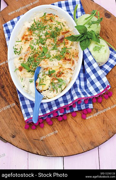 Potato and kohlrabi bake with mozzarella