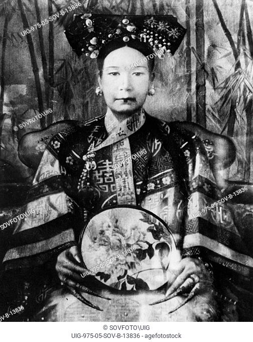 Portrait of dowager empress chih hsi of the manchu dynasty, tz'u hsi, dragon lady, 1834-1908, china