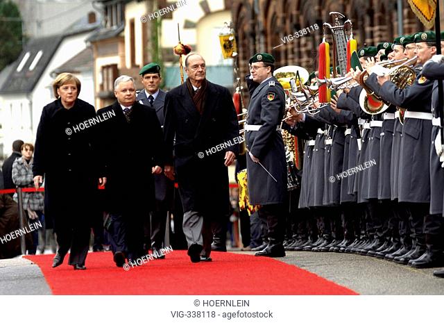 German Federal Chancellor Angela Merkel wellcomes french president Jacques Chirac as well as the polish prime minister Lech Kaczynski at Mettlach in Saarland -...
