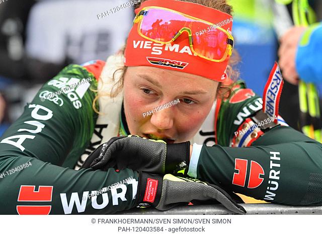 Laura DAHLMEIER ends her career with 25 years. Archive photo: Laura DAHLMEIER (GER), totally exhausted after finish, action, single picture, cut single motive