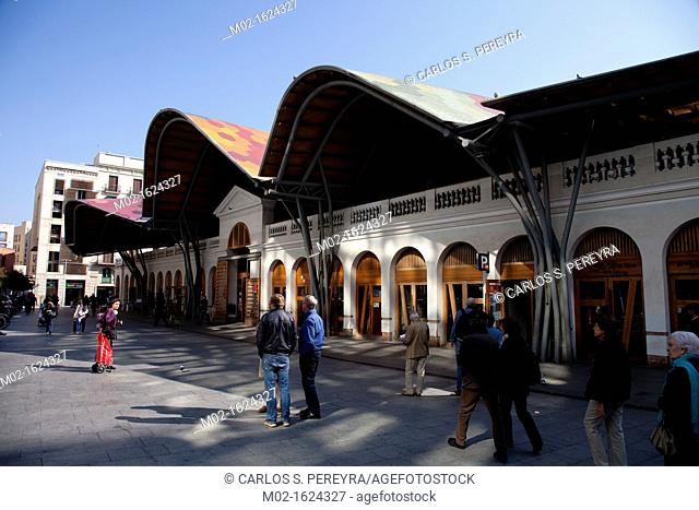 Market of Santa Caterina in Gothic quarter, Ciutat Vella  Design by the architects Enric Miralles and Benedetta Tagliabue  Barcelona, Catalonia, Spain
