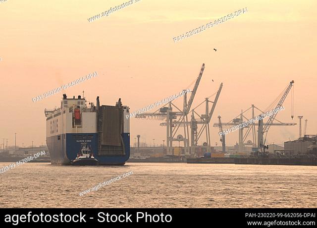 PRODUCTION - 16 February 2023, Hamburg: The car carrier ""Glovis Sonic"" enters the Port of Hamburg. The Port of Hamburg Marketing informs 20.02