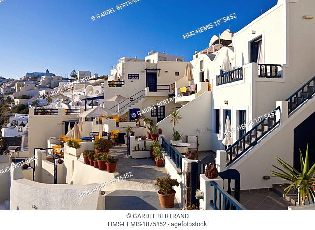 Greece, Cyclades, Aegean Sea, Santorini (Thira or Thera), the village of Thira