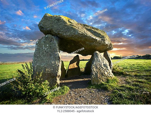 Carreg Samson or Samsonâ. . s Stone, a 5000 year old Neolithic dolmen burial chamber, near Abercastle, Pembroke, Wales