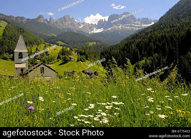 South Tyrol, Vajolet Towers, Tiers in the direction of the Catinaccio, church, chapel