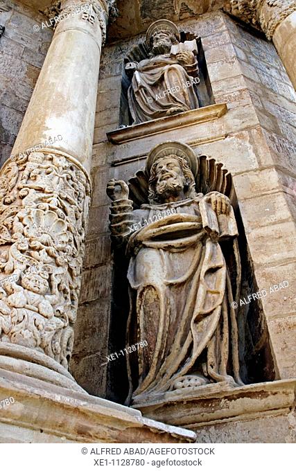 Gothic Church of Santa Maria La Major, detail of the main door. Montblanc, Catalonia, Spain