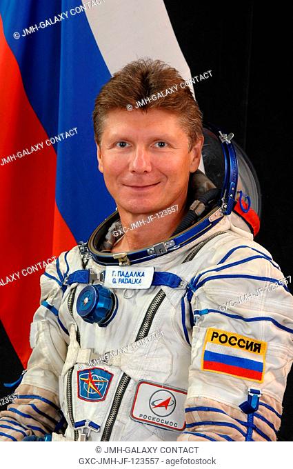 Cosmonaut Gennady Padalka, Expedition 1920 commander, attired in a Russian Sokol launch and entry suit, takes a break from training in Star City