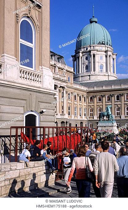 Hungary, Budapest, Buda district, Royal castle, the Red dinausor in caage called Jurassic Age from the Chinese artist Sui Jianguo