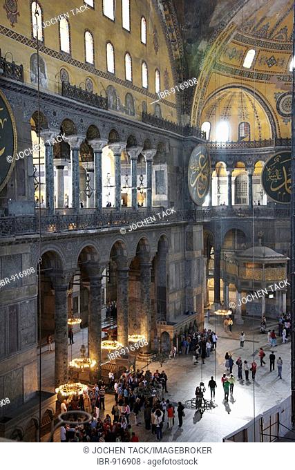 Main Hall with 56 meter high dome, interior, Hagia Sophia mosque, former church, Sultanahmet, Istanbul, Turkey