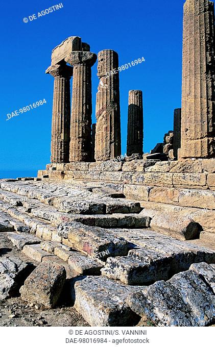 Temple of Hera Lacinia (Juno), Agrigento (Unesco World Heritage List, 1997), Sicily, Italy. Greek civilisation, 5th century BC