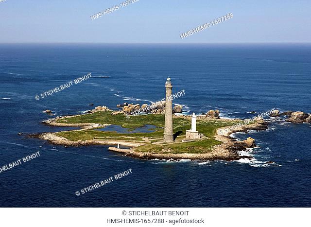 France, Finistere, Pays des Abers, Legends Coast, Plouguerneau, Ile Vierge, Ile Vierge Lighthouse, the tallest lighthouse in Europe with a height of 82