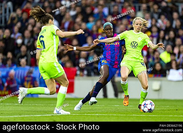 Oshoala (FC Barcelona) duels for the ball against Kathrin Hendrich (Vfl Wolfsburg) during the Women?s Champions League football match between FC Barcelona and...