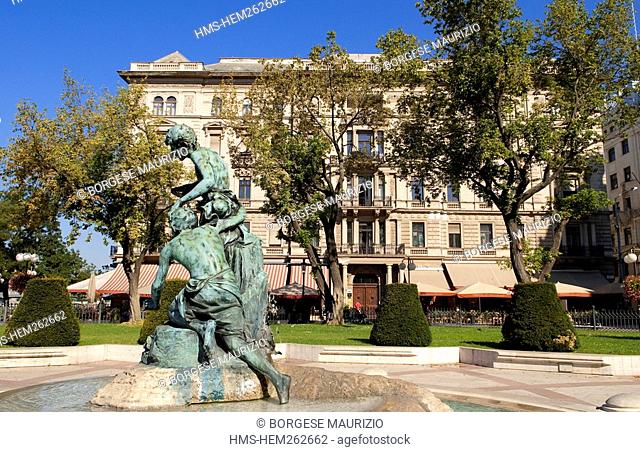 Hungary, Budapest, fountain in the middle of Vigado ter