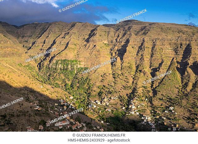 Spain, Canary Islands, La Gomera island declared a Biosphere Reserve by UNESCO, Barranco de Valle Gran Rey is a valley scattered with villages and full of palm...