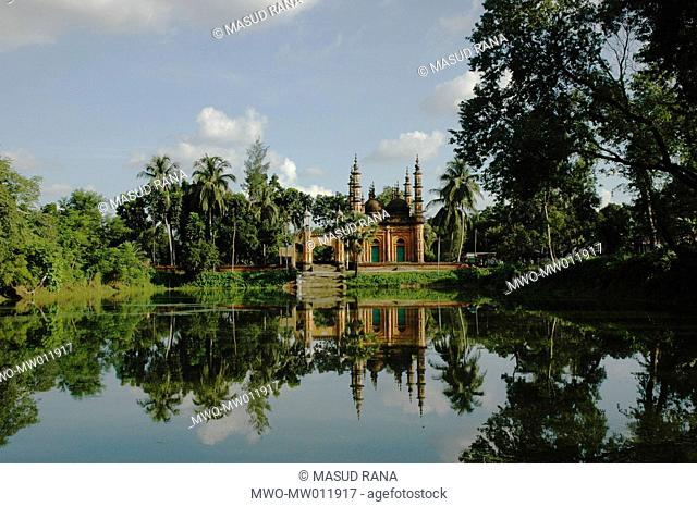 The Tetulia Jame Mosque stands as the rich heritage of Muslim architecture in Bangladesh Tala, Shatkhira July 12, 2007