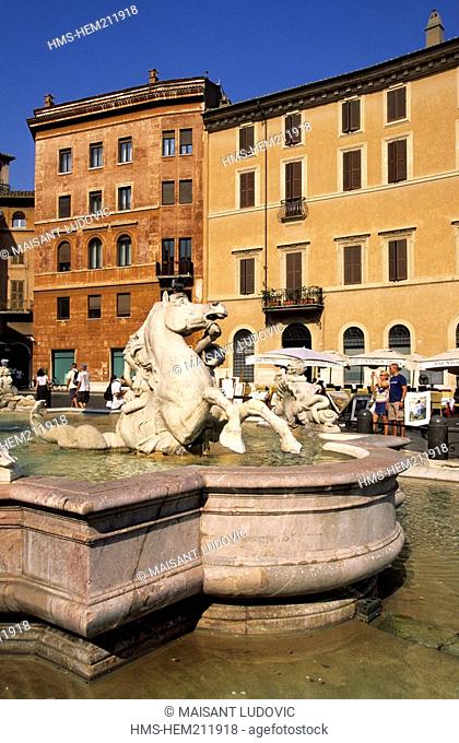 Italy, Lazio, Rome, Piazza Navona, Fontana del Nettuno Neptun Fountain