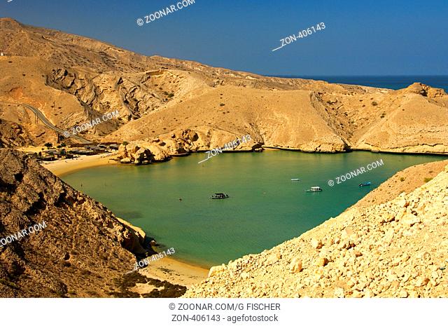 Malerische Bucht des OmanTauchzentrum, Qantab, Sultanat Oman / Pitoresque bay of the Omani Dive Center, Qantab, Sultanate of Oman