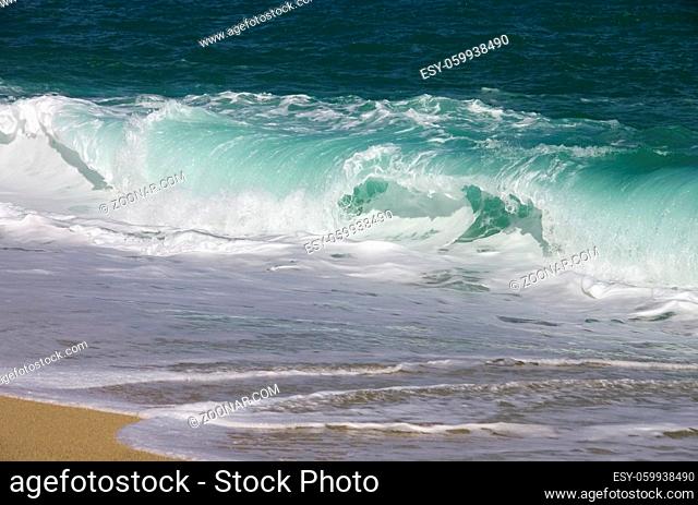 Strand mit Wellen - beach with waves 03