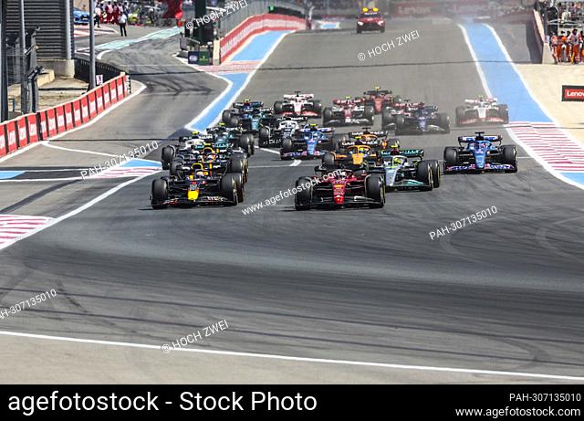 Start, #16 Charles Leclerc (MCO, Scuderia Ferrari), #1 Max Verstappen (NLD, Oracle Red Bull Racing), #44 Lewis Hamilton (GBR, Mercedes-AMG Petronas F1 Team)