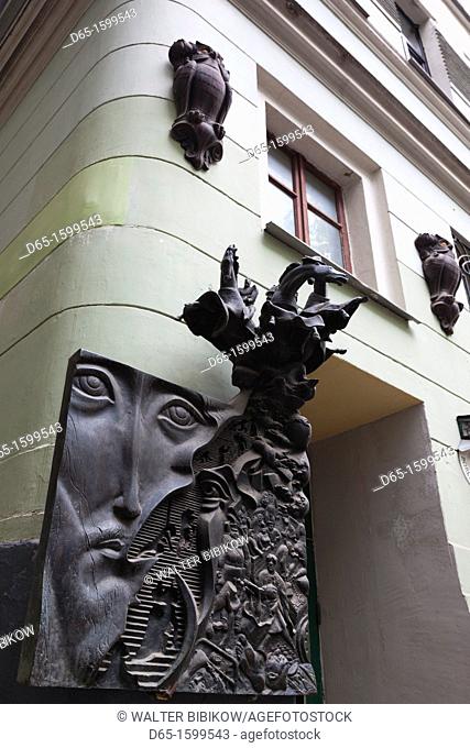 Russia, Moscow Oblast, Moscow, Tverskoy-area, Bulgakov House Museum, former home of writer Mikhail Bulgakov, exterior sculptures based on Bulgakovs books