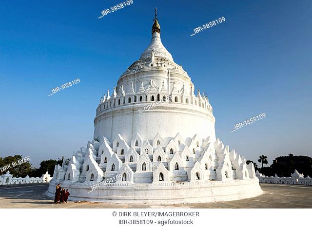 Young Buddhist monks or novices, Buddhist Hsinbyume Pagoda or Myatheindan Pagoda, Mingun, Sagaing Division, Myanmar
