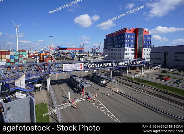 14 September 2021, Hamburg: View of the Container Terminal Tollerort in the Port of Hamburg. Photo: Marcus Brandt/dpa. - Hamburg/Hamburg/Germany