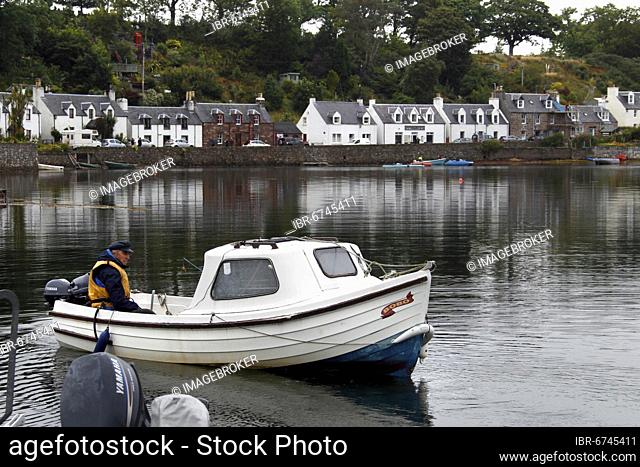 Loch Carron, loch, fishermen, fishing boat, harbour, houses of Plockton, white houses, cottages, Plockton, west coast, highlands, highlands, Scotland