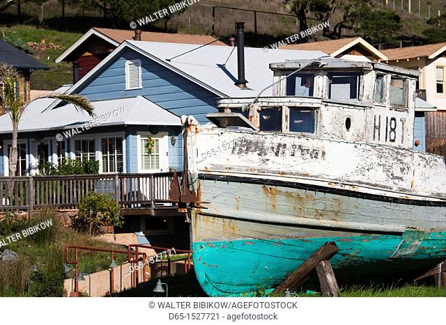 USA, California, Northern California, North Coast, Tomales Bay, Nicks Cove, old boat