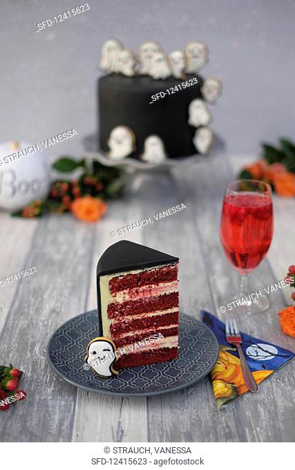 Halloween cakes with royal icing biscuit (red velvet) - details