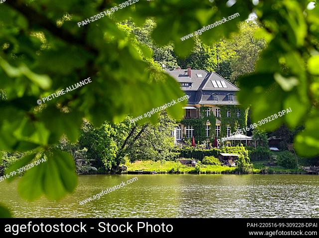 16 May 2022, Brandenburg, Pritzhagen: View over the Great Tornow Lake in the Märkische Schweiz Nature Park. On May 24, 1909