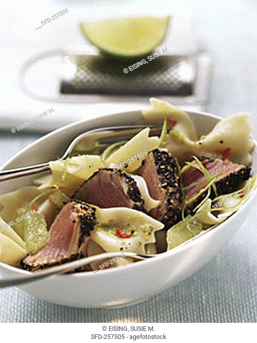 Farfalle with tuna and limes