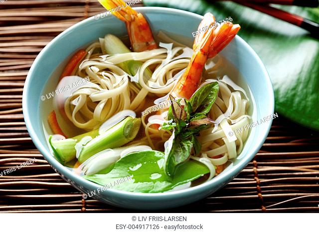 noodle shellfish soup