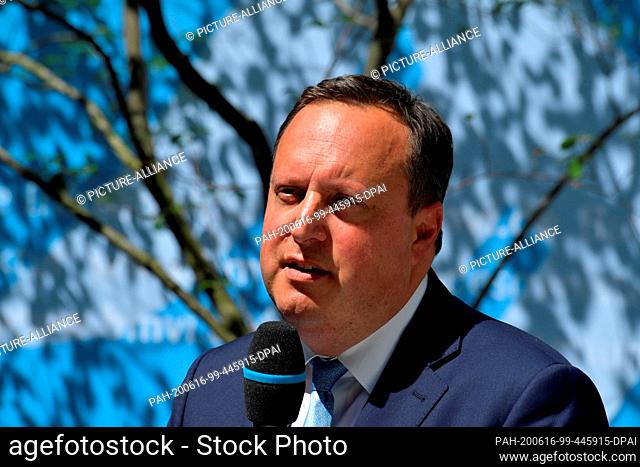 16 June 2020, Berlin: Markus Haas, CEO of Telefónica Deutschland Holding, speaks during a press conference on the Mobile Summit