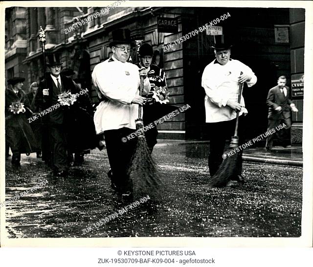Jul. 09, 1953 - Annual Sweeping the Streets Ceremony. The annual service of the Vintner's Company was held this morning at St