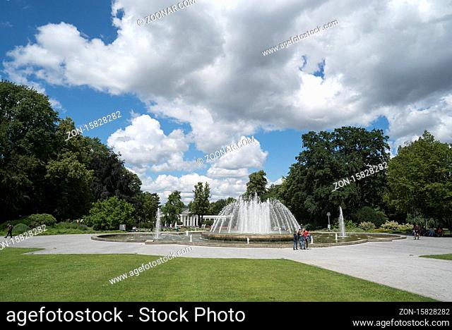 Fontaine im Kurpark Bad Oeynhausen / Fountain in Bad Oeynhausen Health Resort Gardens, 12.7.2020, Foto: Robert B. Fishman