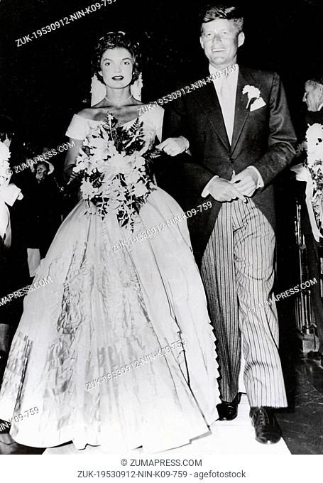 Sep 12, 1953 - Newport, Rhode Island, USA - Wedding of Jacqueline LEE BOUVIER und John F. KENNEDY. Born into a rich, politically connected Boston family JOHN F