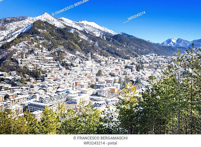 Village of Clusone in winter, Clusone, Val Seriana, Bergamo province, Lombardy, Italy, Europe