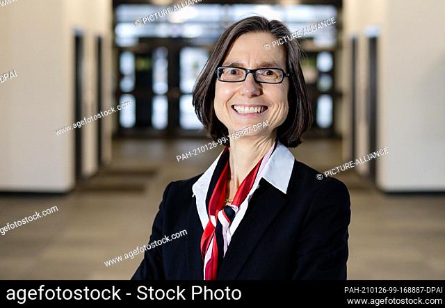 08 January 2021, Schleswig-Holstein, Kiel: Simone Fulda, the new president of Cristian Albrechts University in Kiel, stands in the foyer and looks into the...