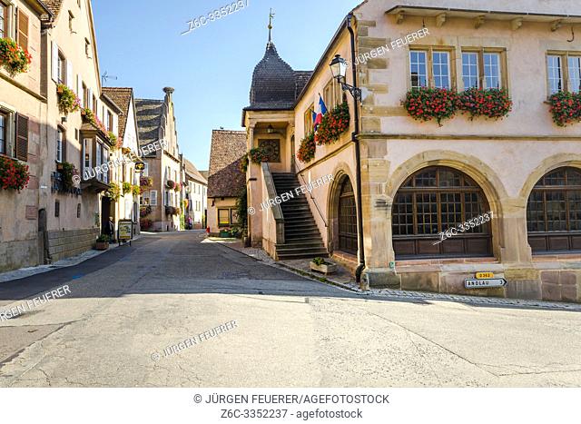 scenic village Mittelbergheim, Alsace Wine Route, France, association member of the most beautiful villages of France