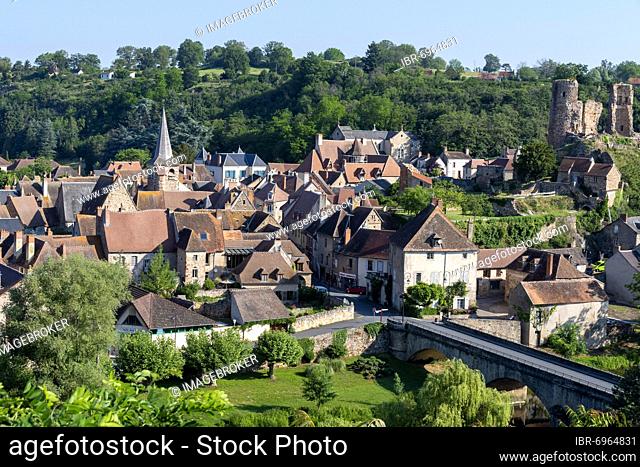Village of Herisson, view on the medieval city, Allier department, Auvergne-Rhone-Alpes, France, Europe